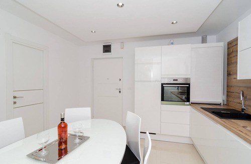 Montovjerna Apartment | Apartment Iva - Two-Bedroom Apartment with Balcony and City View
