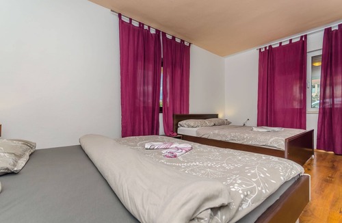 Seget Apartment | Apartment Jakus (98041-A1) - Vrsine