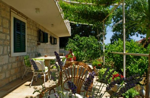Novo Selo Apartment | Apartment Jasna - cozy apartment in a peaceful area A1 Selca, Island Brac