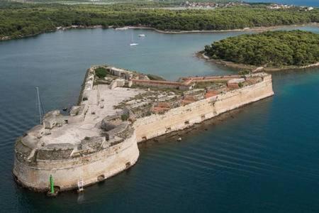 Vodice Apartment | Apartment Lambasa