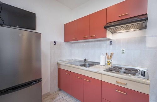 Supetarska Draga Apartment | Apartment Lapida A2 with Sea View and Pool
