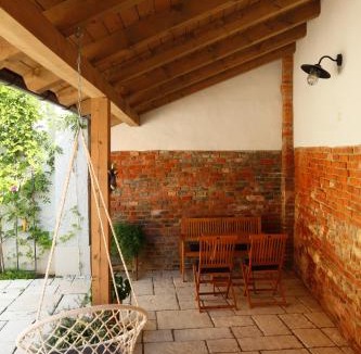 Ptuj Apartment | Apartment Little house