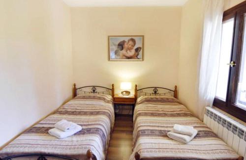 Đuba Apartment | Apartment Lorena B4 by Interhome