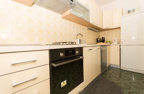 Seget Donji Apartment | Apartment Lorenzo (54901-A1) - Seget Donji