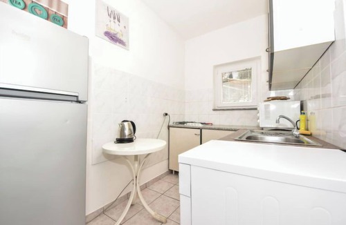 Cesarica Apartment | Apartment Lucija by Interhome