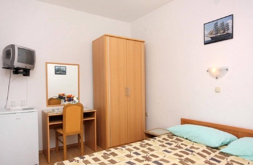 Vrbnik Apartment | Apartment Luka - with parking; R2(2) - Vrbnik, Island Krk, Croatia