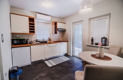 Podcetrtek Apartment | Apartment Luna 65