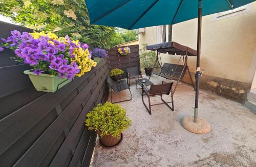 Sarsoni Apartment | Apartment MAIO