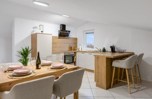Ajdovscina Apartment | Apartment Mandi By DIMBIKES