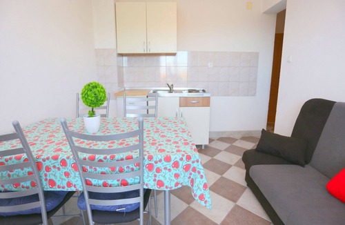 Kakma Apartment | Apartment Marica - Spacious accommodation for 8 people with pool