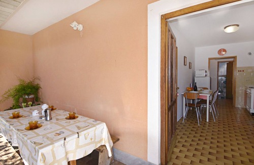 Basanija Apartment | Apartment Marija 2 in Salvore near the beach, AC, Wi-Fi, parking