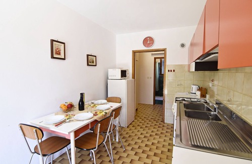 Basanija Apartment | Apartment Marija 2 in Salvore near the beach, AC, Wi-Fi, parking