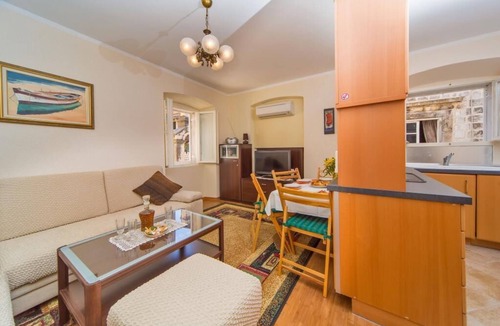 Gornji Kono Apartment | Apartment Maru