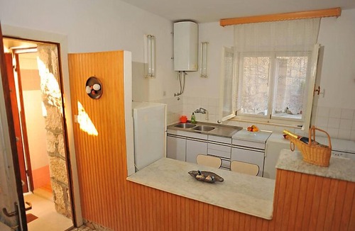 Sutivan Apartment | Apartment Mirta by Interhome