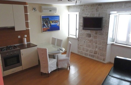 Cove Tri Zala (Zrnovo) Apartment | Apartment Mislav, (13852), Korčula, Croatia