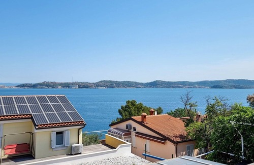 Crveni Vrh Apartment | Apartment mit Meerblick für 4 Personen by Interhome