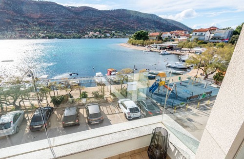 Grebastica Apartment | Apartment mit Meerblick - nur für Erwachsene by Interhome