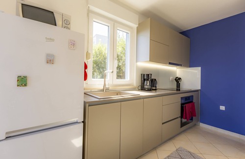 Drenje Apartment | Apartment mit Wunderschönem Meerblick nur 5 Minuten vom Strand Entfernt