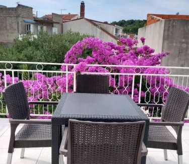 Krizna luka Apartment | Apartment Mladen