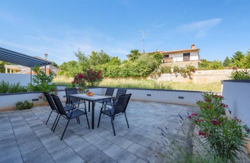 Kukci Apartment | Apartment Monika with private pool in Porec