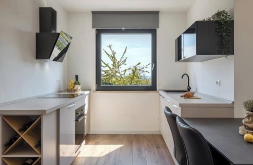 Novigrad Apartment | Apartment Moonlight Belvedere Holidays – Modern Garden Escape