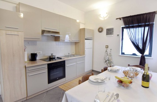 Crveni Vrh Apartment | Apartment near Kanegra Beach