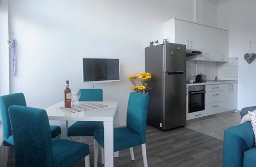 Zrnovnica Apartment | Apartment no. 1-2 with swimminig pool