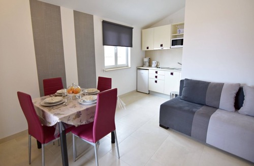 Tar Apartment | Apartment NOA1 Tar with swimming pool, balcony, games room, Wi-Fi, barbecue