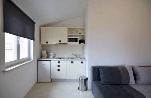 Tar Apartment | Apartment NOA1 Tar with swimming pool, balcony, games room, Wi-Fi, barbecue