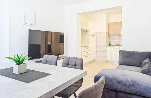 Pridraga Apartment | Apartment Noan by Interhome