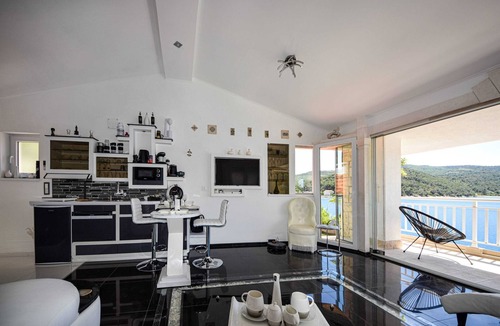 Povlja Apartment | Apartment OM - One Bedroom Apartment with Balcony and Sea view