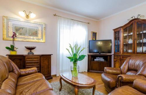 Gorica Apartment | Apartment Paco - Three-Bedroom Apartment with Balcony and Sea View