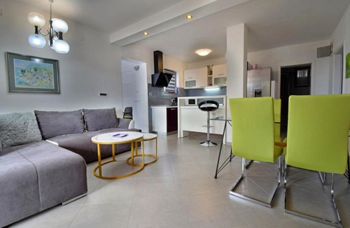Cesarica Apartment | Apartment Paola 2 by Villas Guide