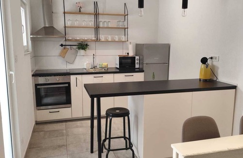 Srinjine Apartment | Apartment Relax with Jacuzzi access Split Area