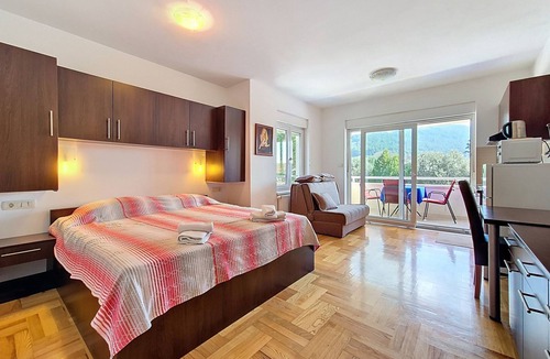 Gradac Apartment | Apartment Rilić by Interhome