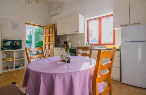 Kosljun Apartment | Apartment "Rino" with view of the water