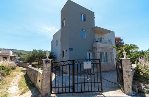 Businci Apartment | Apartment Rooftop Valerija (126051-A1) - Okrug Gornji (Ciovo)