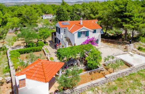 Cove Osibova (Milna) Apartment | Apartment Rusula