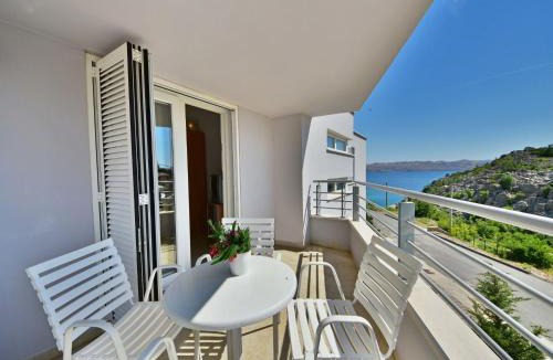 Ribarica Apartment | Apartment Sani-5 by Interhome