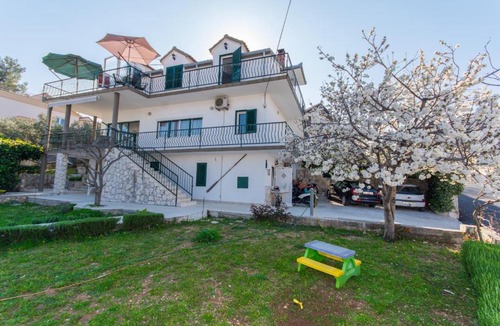 Slatine Apartment | Apartment Slatine 1126b