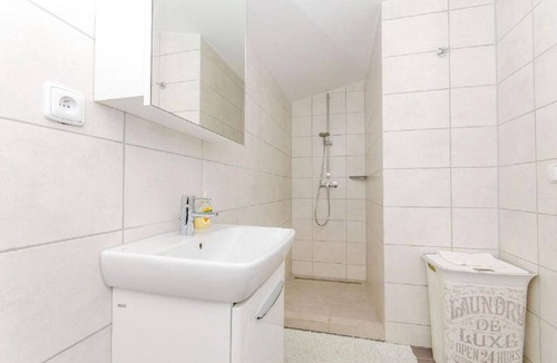 Stomorska Apartment | Apartment Star - with swimming pool: A6(6) - Stomorska, Island Solta, Croatia