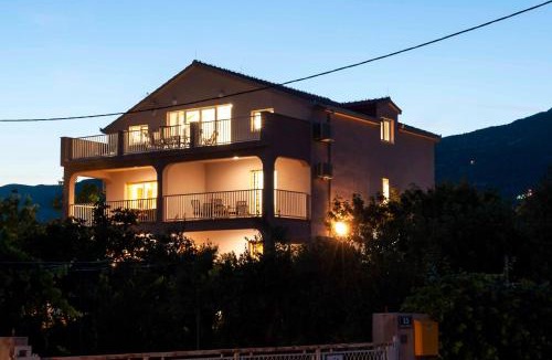 Kastel Stari Apartment | Apartment Sunshine, Sunrise, Sunset