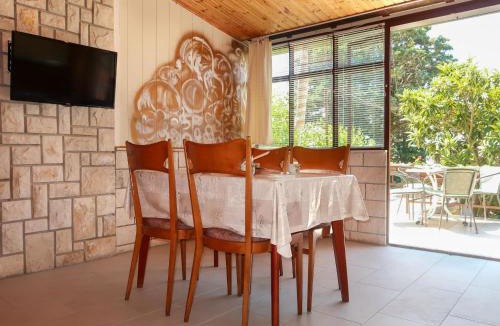 Jadranovo Apartment | Apartment Visnja-1 by Interhome