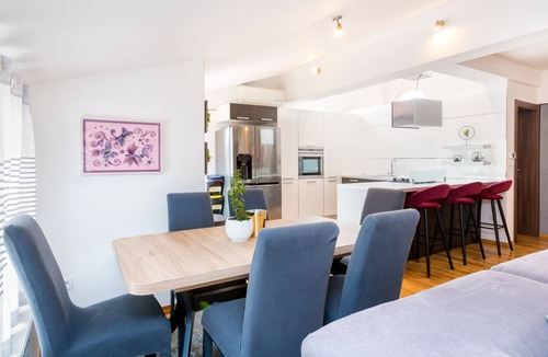 Medulin Apartment | Apartment with 3 bedrooms, balcony and swimming pool