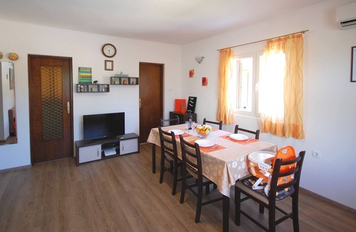 Sveti Vid-Miholjice Apartment | Apartment with pool and mini gym