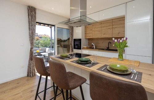 Kamen Apartment | Apartment with pool Jeniffer by Villas Guide
