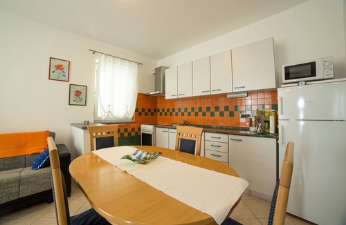 Volosko Apartment | Apartment with terrace, sea view and parking in its own courtyard