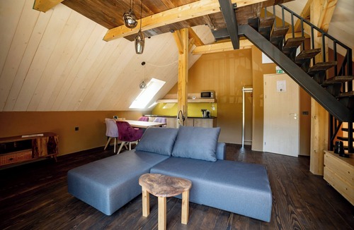 Cerknica Apartment | Apartment with terrace