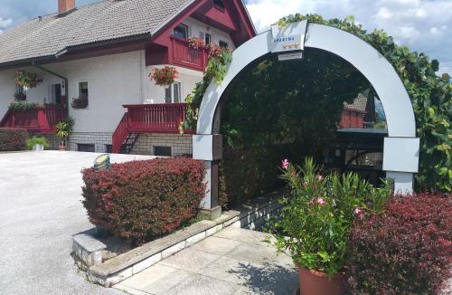 Bled Apartment | APARTMENTS 1A RIBNO - BLED