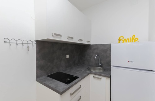 Zrce Apartment | Apartments and Room Central Position (53491-A1) - Novalja - island Pag